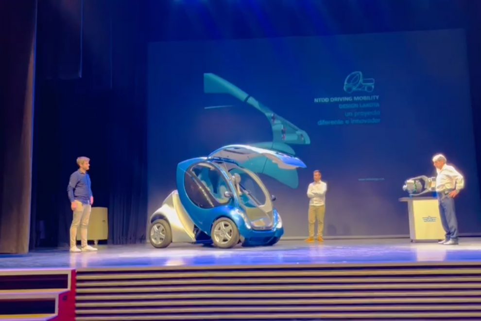 Presentación de coche plegable electrico